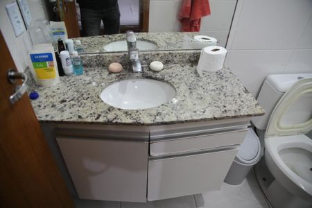 Casa para alugar com 236m², 4 quartos e 4 vagasBanheiro da Suíte 2 