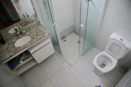 Casa à venda com 236m², 4 quartos e 4 vagasBanheiro da Suíte 1 