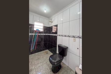 Casa para alugar com 90m², 2 quartos e 1 vaga Casa para alugar com 90m², 2 quartos e 1 vagaBanheiro de serviço