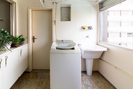 Apartamento para alugar com 150m², 3 quartos e 1 vagaÁrea de Serviço