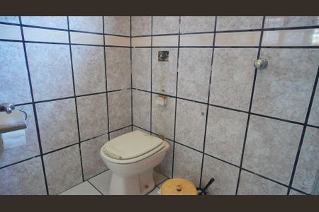 Casa para alugar com 249m², 4 quartos e 2 vagasBanheiro 1