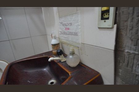 Casa para alugar com 249m², 4 quartos e 2 vagasBanheiro 4