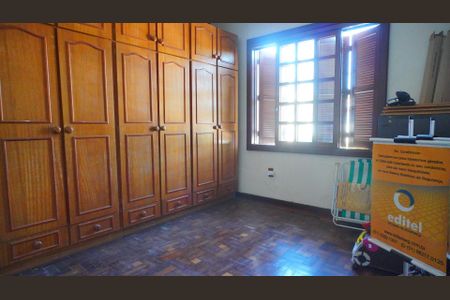 Casa para alugar com 249m², 4 quartos e 2 vagasQuarto 1