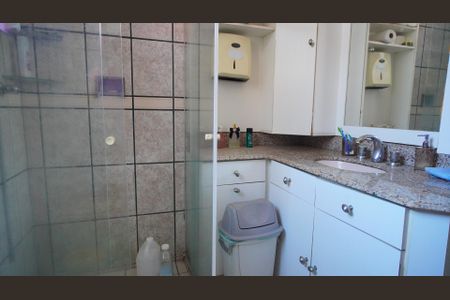 Casa para alugar com 249m², 4 quartos e 2 vagasBanheiro 1