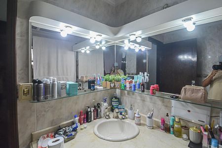 Casa para alugar com 360m², 3 quartos e 3 vagasBanheiro da Suíte