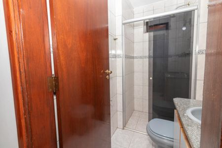 Apartamento para alugar com 156m², 4 quartos e 2 vagas Apartamento para alugar com 156m², 4 quartos e 2 vagasBanheiro do Corredor 1
