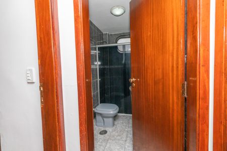 Apartamento para alugar com 156m², 4 quartos e 2 vagas Apartamento para alugar com 156m², 4 quartos e 2 vagasBanheiro do Corredor 2