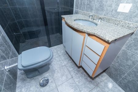 Apartamento para alugar com 156m², 4 quartos e 2 vagas Apartamento para alugar com 156m², 4 quartos e 2 vagasBanheiro do Corredor 2