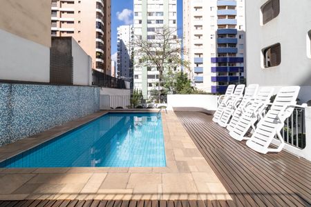 Apartamento para alugar com 156m², 4 quartos e 2 vagas Apartamento para alugar com 156m², 4 quartos e 2 vagasÁrea Comum - Piscina