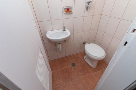 Apartamento para alugar com 156m², 4 quartos e 2 vagas Apartamento para alugar com 156m², 4 quartos e 2 vagasBanheiro de Serviço