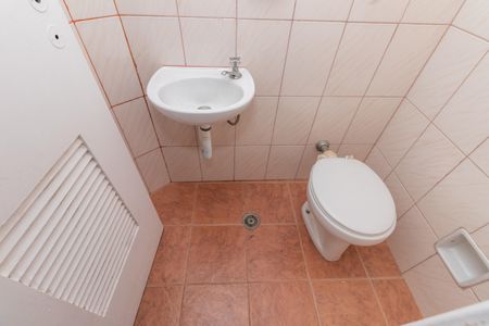 Apartamento para alugar com 156m², 4 quartos e 2 vagas Apartamento para alugar com 156m², 4 quartos e 2 vagasBanheiro de Serviço