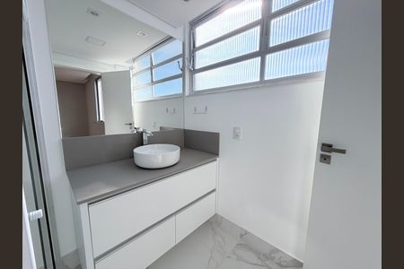 Apartamento para alugar com 200m², 3 quartos e 1 vagaBanheiro da Suíte 2