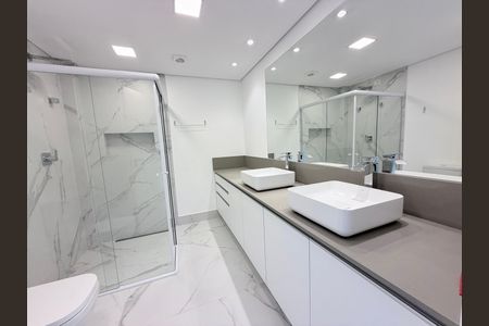 Apartamento para alugar com 200m², 3 quartos e 1 vagaBanheiro da Suíte 1