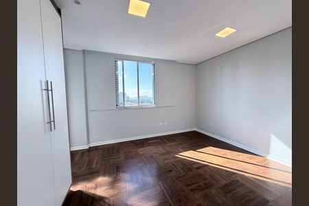Apartamento para alugar com 200m², 3 quartos e 1 vagaSuite 2