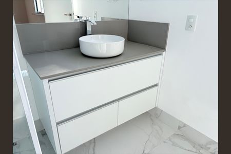 Apartamento para alugar com 200m², 3 quartos e 1 vagaBanheiro da Suíte 2