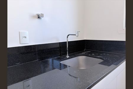 Apartamento para alugar com 200m², 3 quartos e 1 vagaÁrea de Serviço