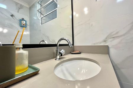 Apartamento para alugar com 100m², 3 quartos e 2 vagas Apartamento para alugar com 100m², 3 quartos e 2 vagasBanheiro Corredor