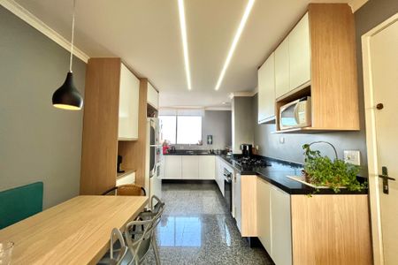 Apartamento para alugar com 100m², 3 quartos e 2 vagas Apartamento para alugar com 100m², 3 quartos e 2 vagasCozinha