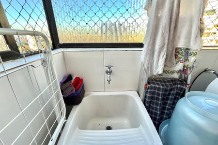 Apartamento para alugar com 100m², 3 quartos e 2 vagas Apartamento para alugar com 100m², 3 quartos e 2 vagasÁrea de Serviço