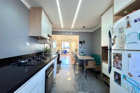 Apartamento para alugar com 100m², 3 quartos e 2 vagas Apartamento para alugar com 100m², 3 quartos e 2 vagasCozinha