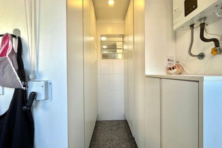 Apartamento para alugar com 100m², 3 quartos e 2 vagas Apartamento para alugar com 100m², 3 quartos e 2 vagasÁrea de Serviço