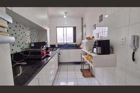 Apartamento à venda com 140m², 2 quartos e 3 vagas Apartamento à venda com 140m², 2 quartos e 3 vagasCozinha