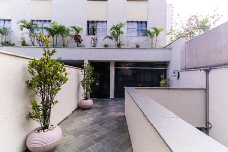 Apartamento à venda com 68m², 2 quartos e 1 vaga Apartamento à venda com 68m², 2 quartos e 1 vagaEntrada