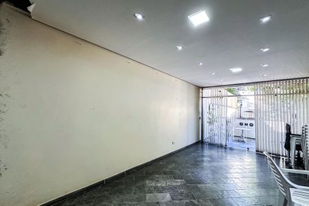 Apartamento para alugar com 68m², 2 quartos e 1 vagaÁrea comum - Salão de festas