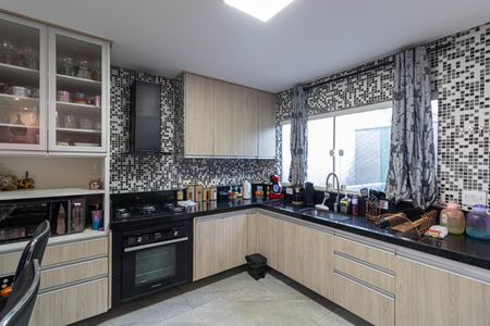 Casa à venda com 138m², 3 quartos e 4 vagasSala e Cozinha