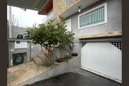 Casa à venda com 138m², 3 quartos e 4 vagasFachada Interna 