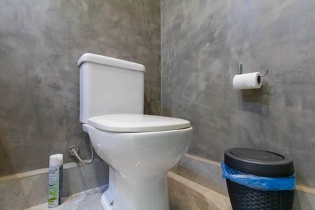 Casa à venda com 138m², 3 quartos e 4 vagas Casa à venda com 138m², 3 quartos e 4 vagasBanheiro da Suíte