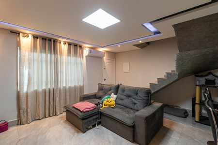 Sala e Cozinha de casa à venda com 3 quartos, 138m² em Vila Talarico, São Paulo