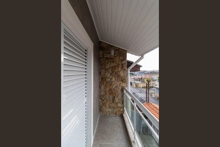 Casa à venda com 138m², 3 quartos e 4 vagasVaranda Suíte