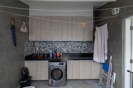 Casa à venda com 138m², 3 quartos e 4 vagasÁrea de Serviço