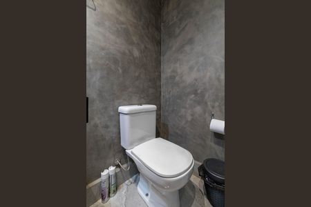 Casa à venda com 138m², 3 quartos e 4 vagasBanheiro