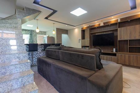 Sala de casa à venda com 3 quartos, 138m² em Vila Talarico, São Paulo