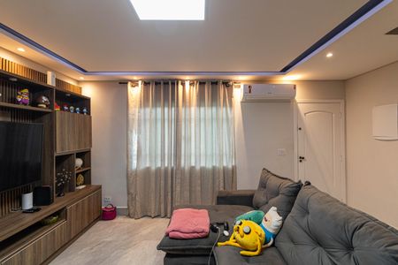 Casa à venda com 138m², 3 quartos e 4 vagasSala e Cozinha