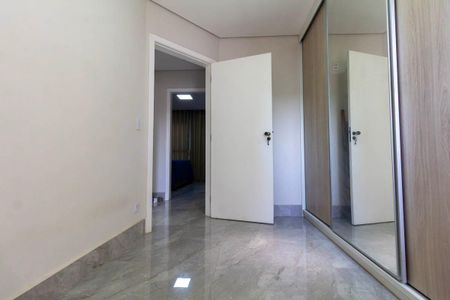 Casa à venda com 138m², 3 quartos e 4 vagas Casa à venda com 138m², 3 quartos e 4 vagasQuarto 1