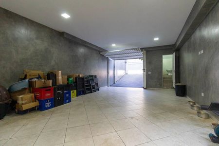 Casa à venda com 138m², 3 quartos e 4 vagas Casa à venda com 138m², 3 quartos e 4 vagasGaragem