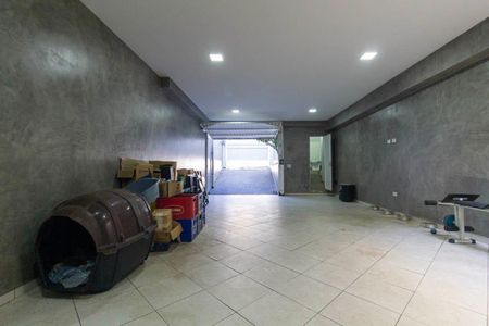 Casa à venda com 138m², 3 quartos e 4 vagas Casa à venda com 138m², 3 quartos e 4 vagasGaragem