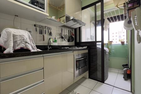 Apartamento para alugar com 57m², 2 quartos e 1 vaga Apartamento para alugar com 57m², 2 quartos e 1 vagaCozinha e Área de Serviço