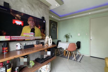 Sala de apartamento para alugar com 2 quartos, 57m² em Portal dos Gramados, Guarulhos