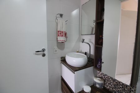 Apartamento à venda com 62m², 2 quartos e 1 vagaBanheiro quarto 2