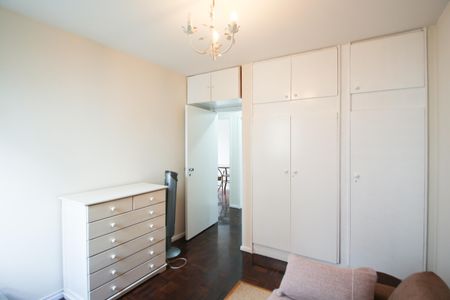 Apartamento para alugar com 76m², 3 quartos e 1 vagaQuarto 2