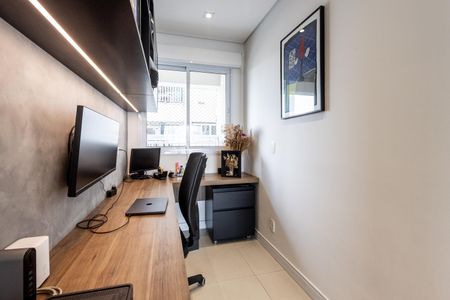 Apartamento à venda com 145m², 2 quartos e 3 vagasEscritório