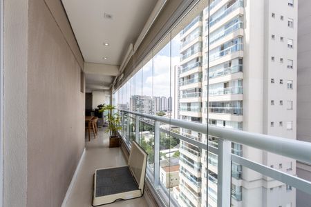 Apartamento à venda com 145m², 2 quartos e 3 vagasVaranda