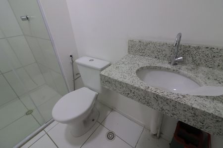 Banheiro de apartamento à venda com 1 quarto, 37m² em Bonfim, Osasco