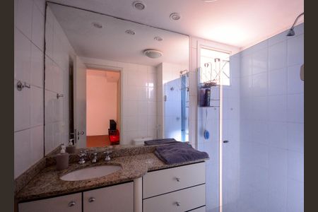 Apartamento à venda com 114m², 2 quartos e 2 vagasBanheiro da Suite 