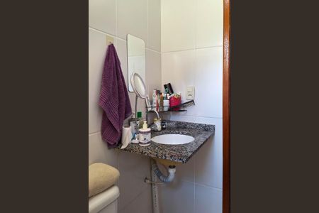 Apartamento para alugar com 67m², 2 quartos e 1 vaga Apartamento para alugar com 67m², 2 quartos e 1 vagaBanheiro da Suíte 1
