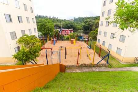 Apartamento para alugar com 55m², 2 quartos e 1 vaga Apartamento para alugar com 55m², 2 quartos e 1 vagaÁrea comum - Playground